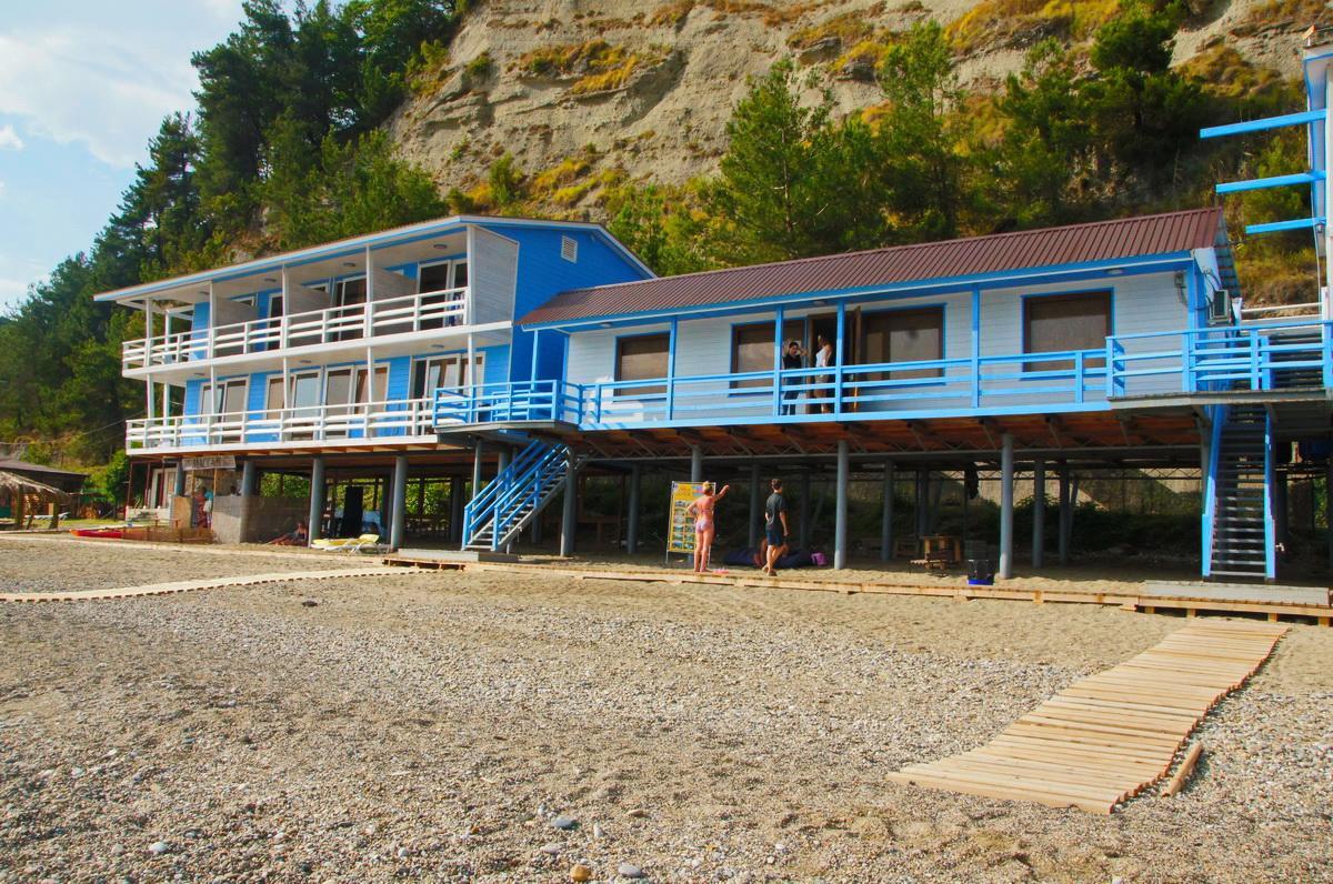 Captain Black Hotel Pizunda Exteriör bild